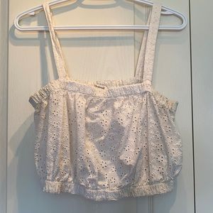 White floral tank🤍